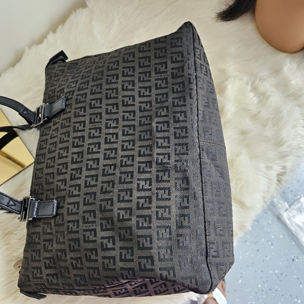 Fendi bag - Picture 7 of 13